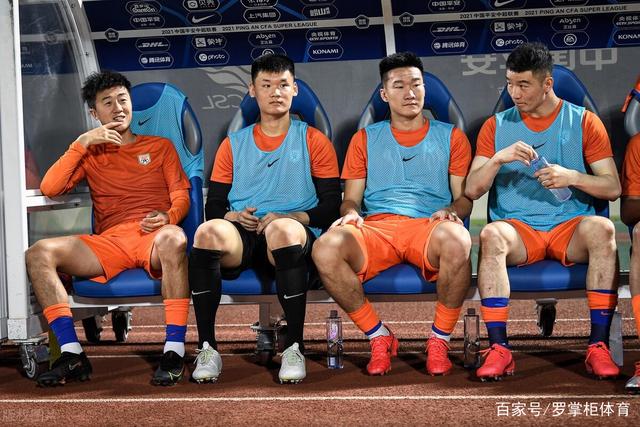 英超-小克鲁伊维特点射 曼联主场0-3伯恩茅斯